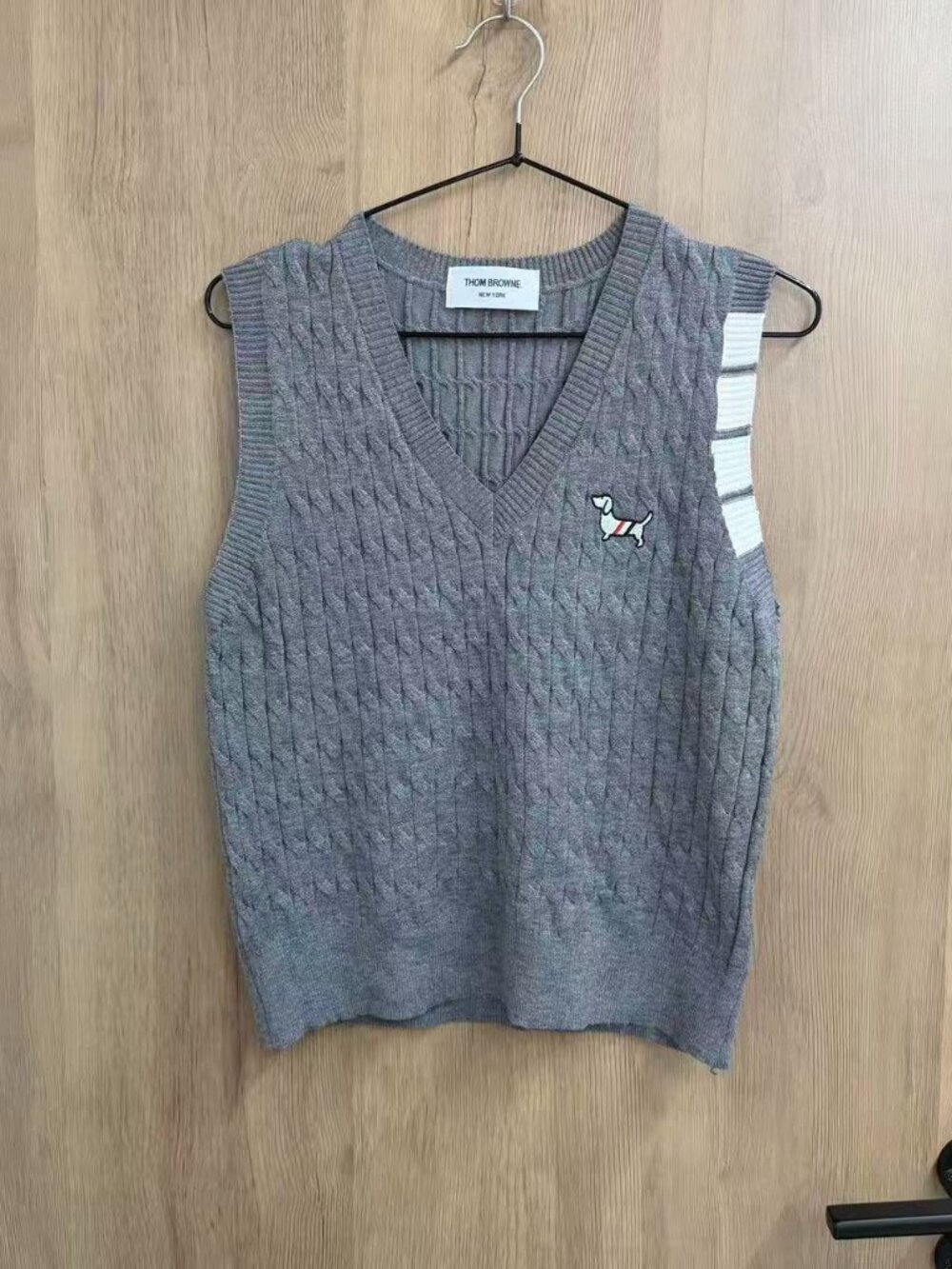 ⚪Thom Browne Grey Cable Knit Vest Dog Embroidery Side Stripe
